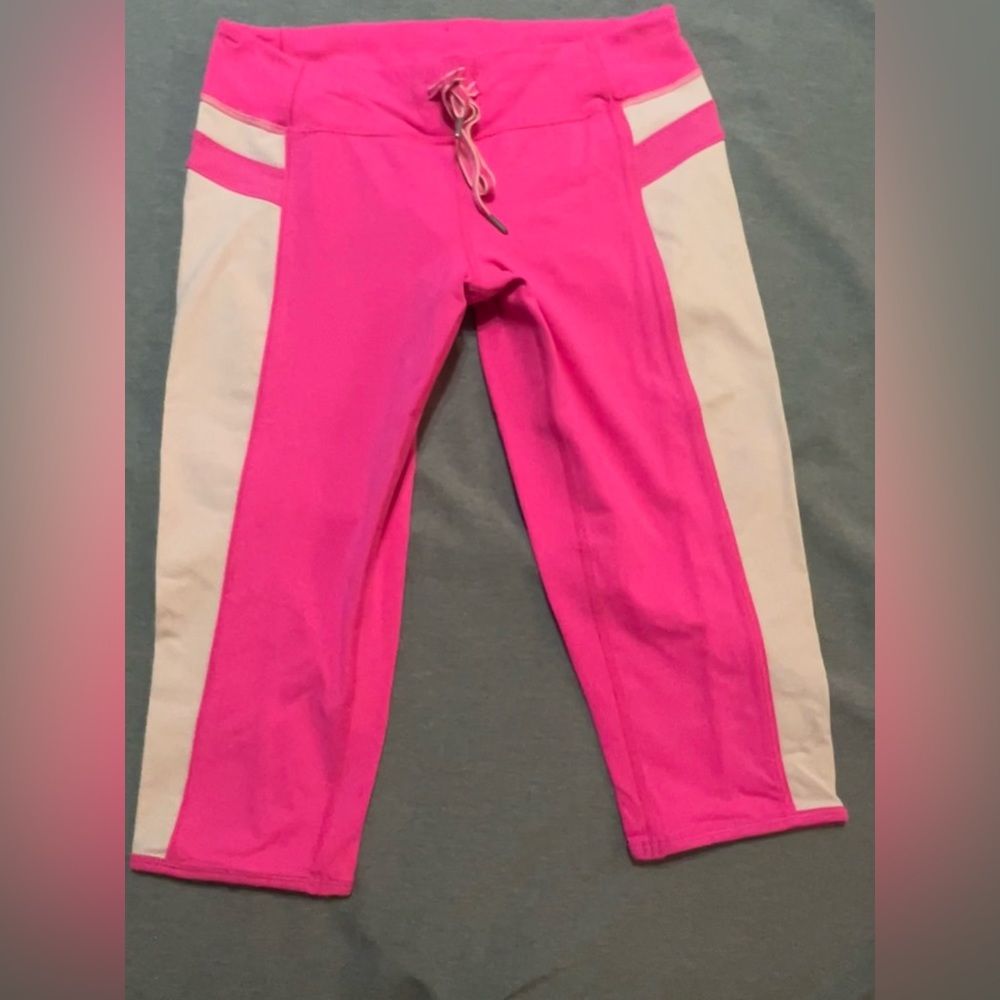 Lululemon Heat It Up Crop
Pink